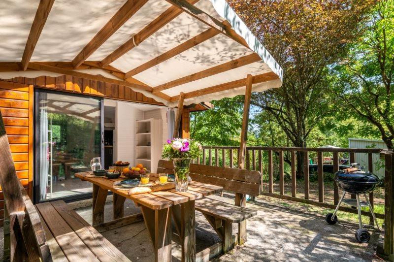 Camping La Serre Aigues-Vives  Εξωτερικό φωτογραφία